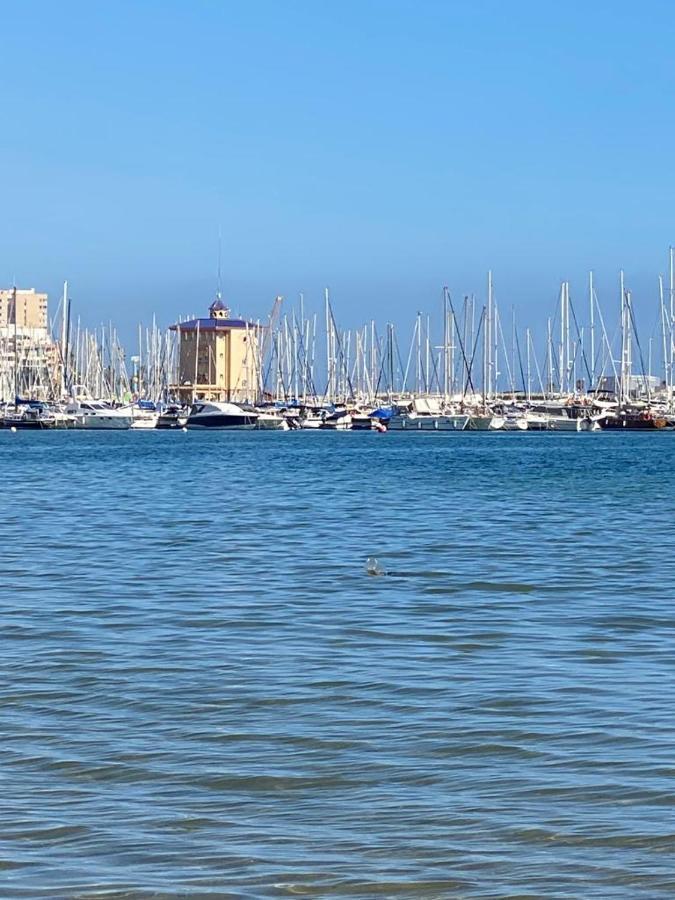 Apartamento A 3 Minutos De La Playa تورّيفيِخا المظهر الخارجي الصورة